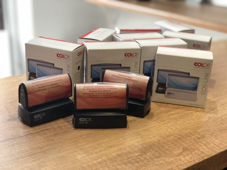 Pieczątka firmowa – co powinna zawierać pieczątka firmowa