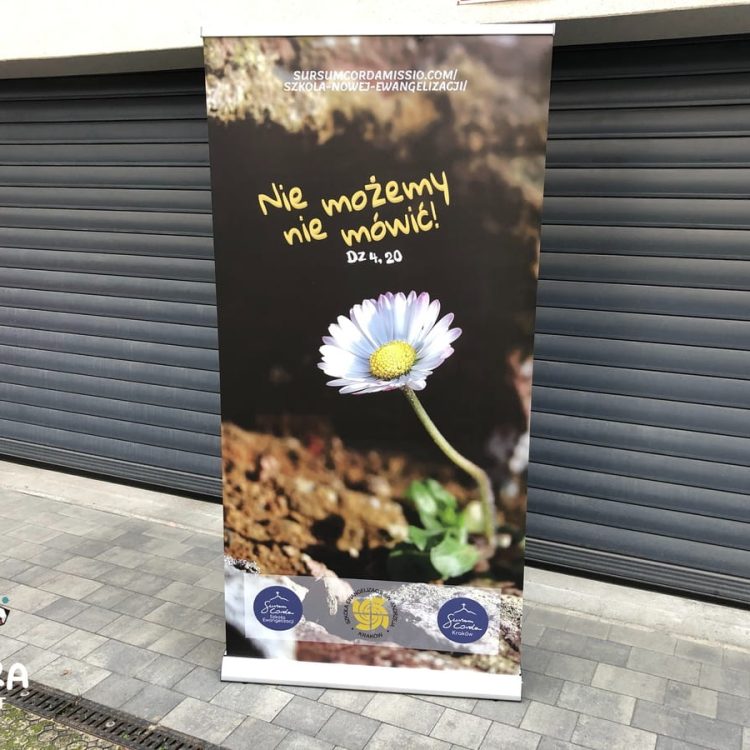 roll-up-z-nadrukiem (1) roll-up-z-nadrukiem (1)